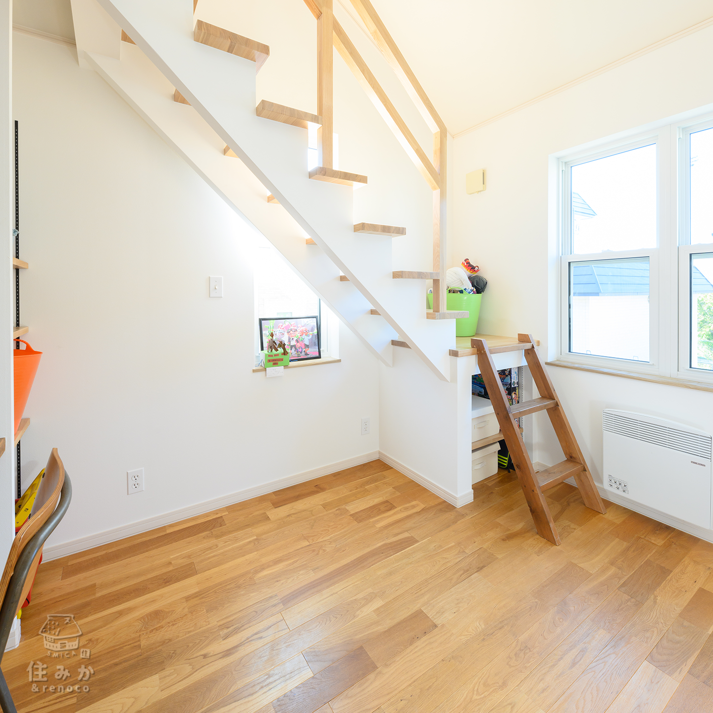 部屋の階段が活きるお家 奥様こだわりの収納付き階段